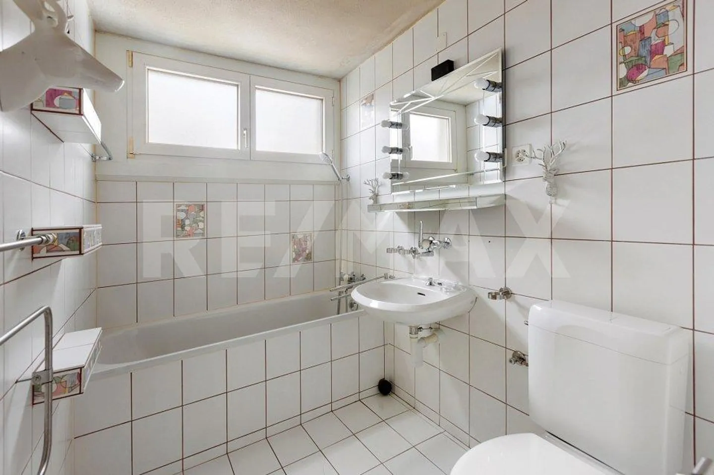 Casa bifamiliare di 5 stanze con potenziale di sviluppo in una zona residenziale tranquilla e ambita - Foto 11 di 13