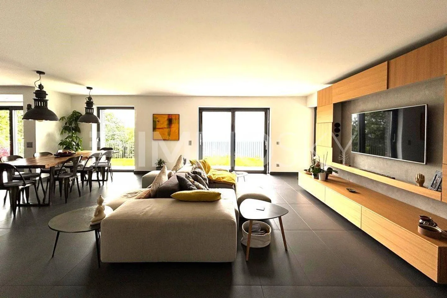 Eleganza moderna, totale privacy - Foto 2 di 5