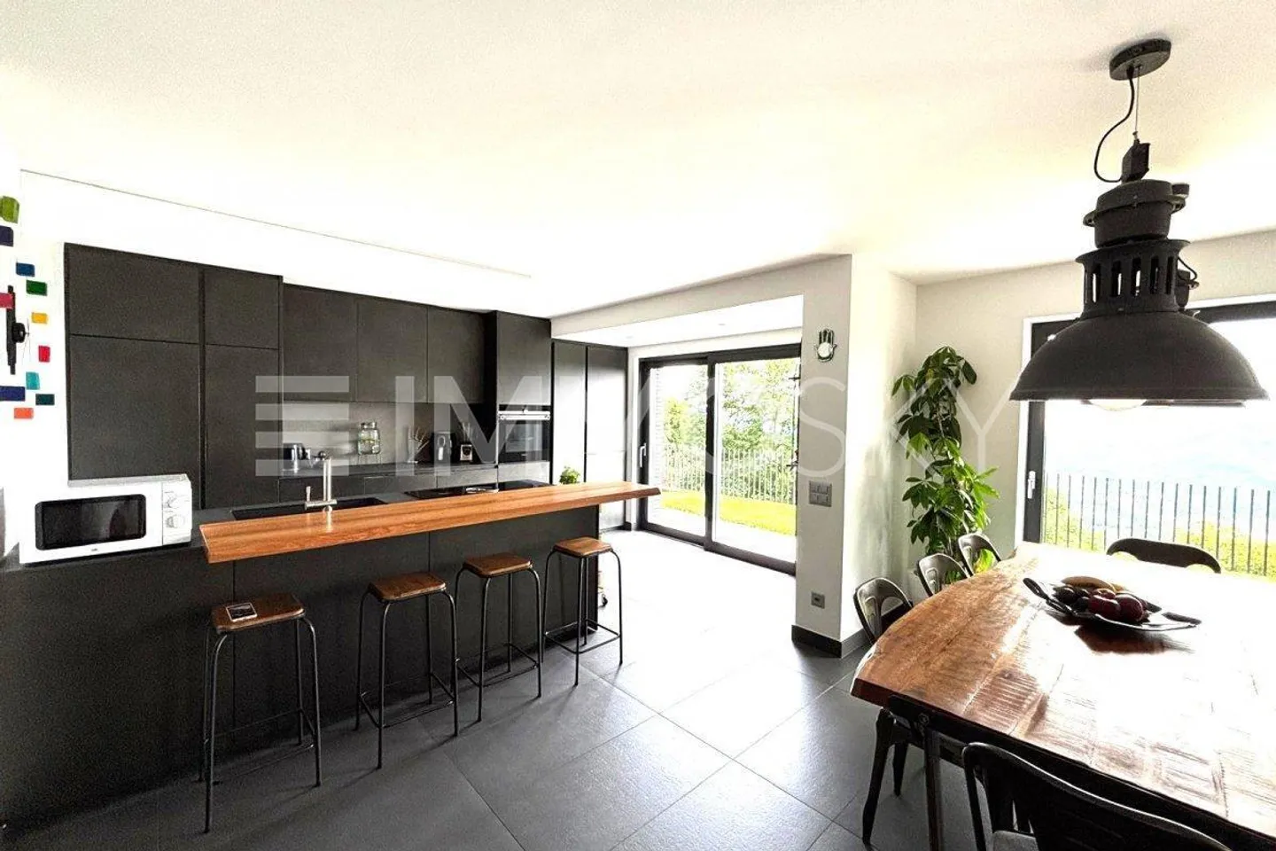 Eleganza moderna, totale privacy - Foto 3 di 5