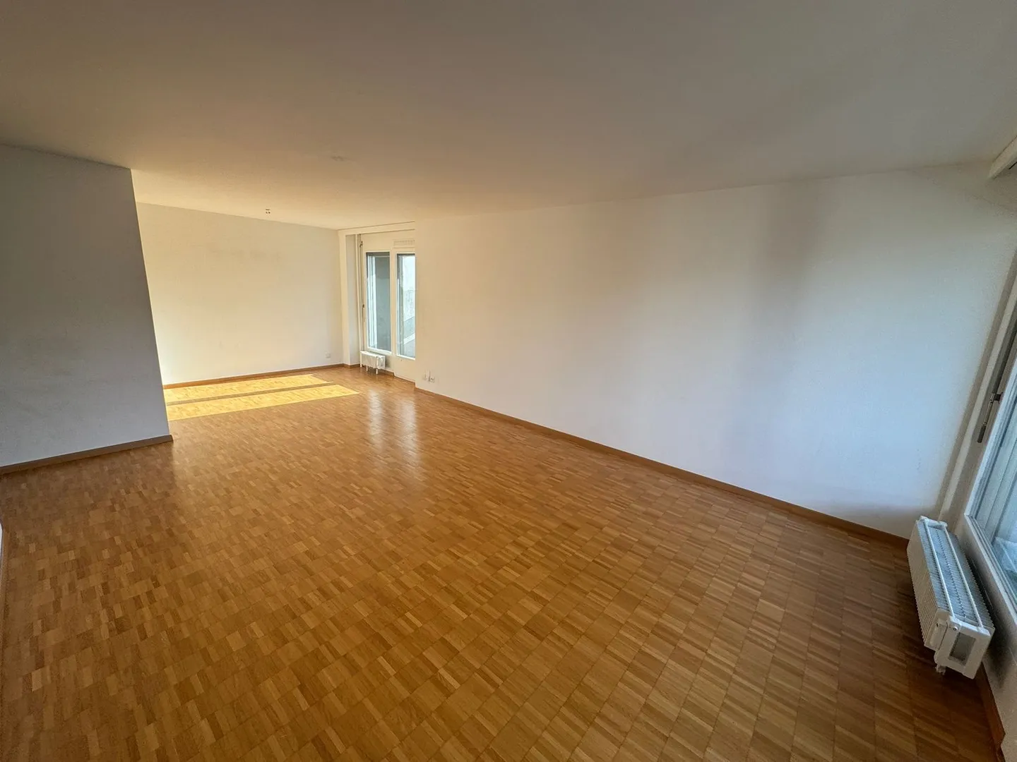 Helle Wohnung mit Grünblick - Foto 3 von 9