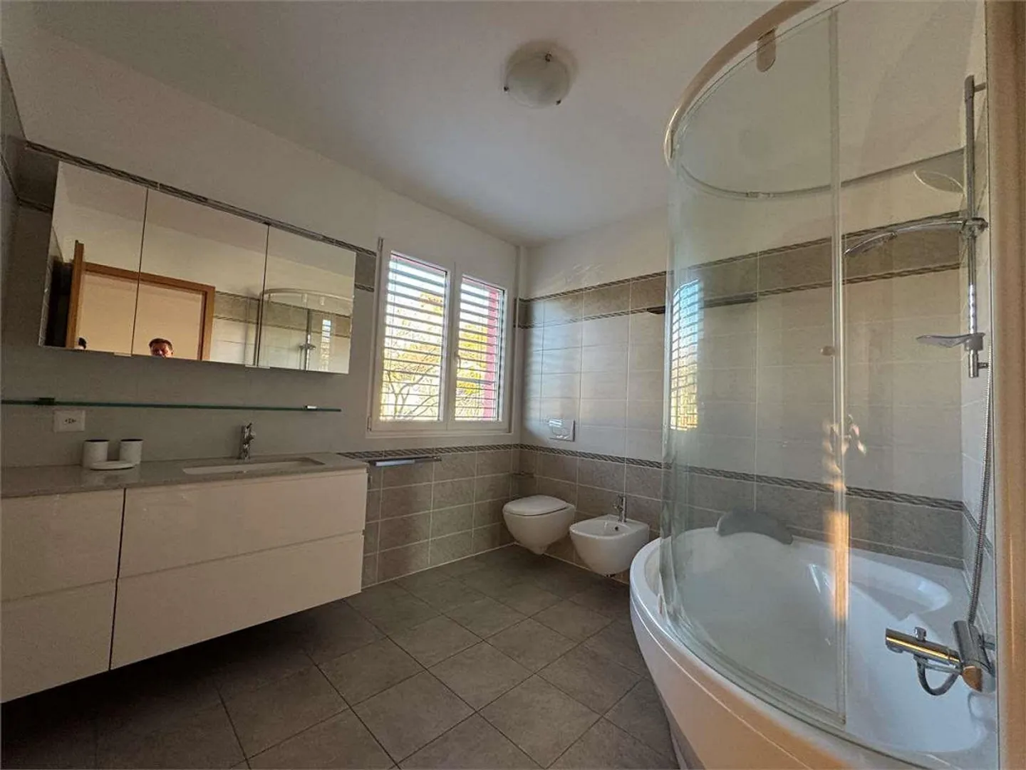 Villa moderna unica con vista lago a Collina D'Oro - Residenza - Foto 7 di 11