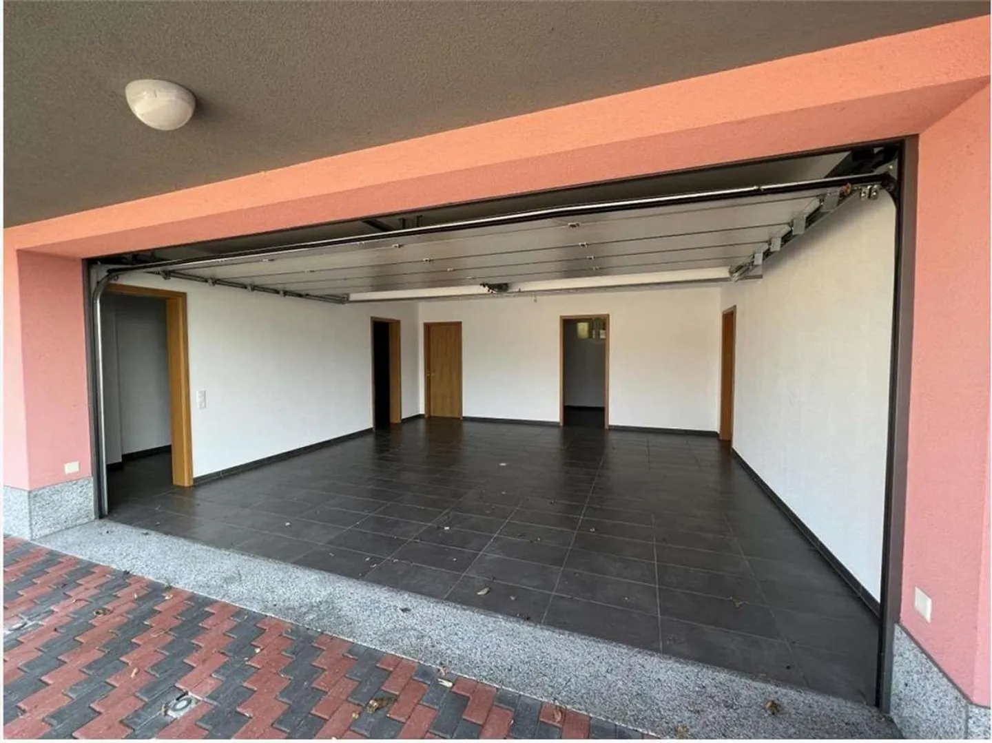 Villa moderna unica con vista lago a Collina D'Oro - Residenza - Foto 9 di 11