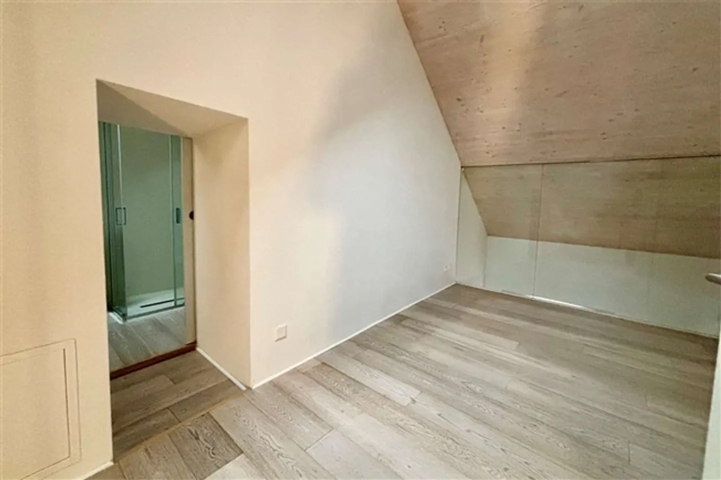 Elegant renovated maisonette apartment - Photo 14 of 17