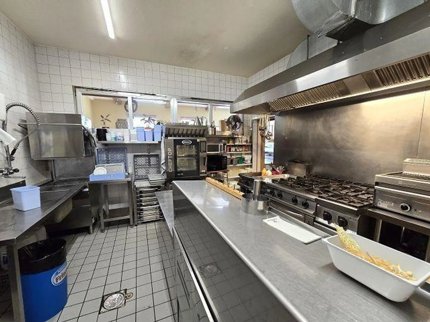 Ristorante con due appartamenti di 4,5 locali anche come immobile da reddito - Foto 9 di 46