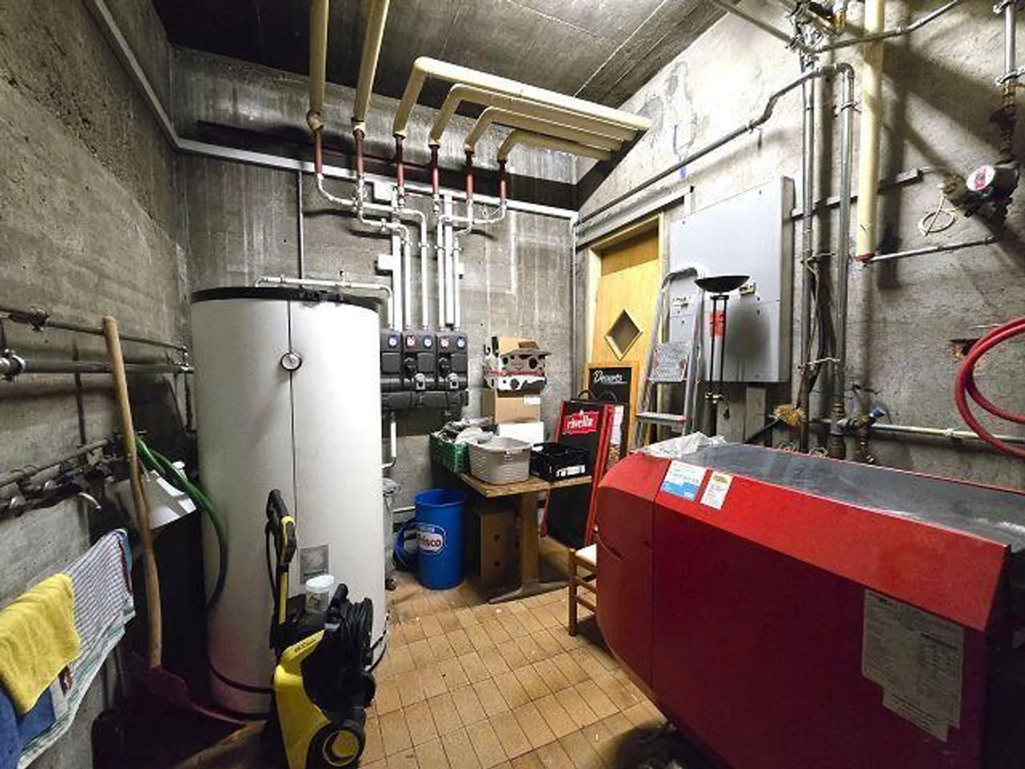 Ristorante con due appartamenti di 4,5 locali anche come immobile da reddito - Foto 12 di 46