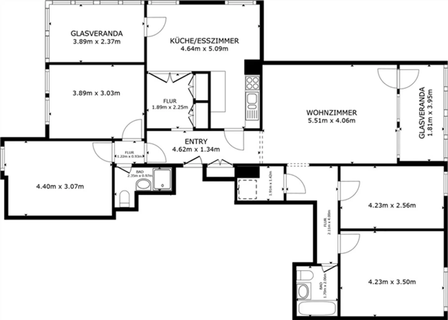 Spacious 5.5 Room Apartment with View - Photo 11 of 13