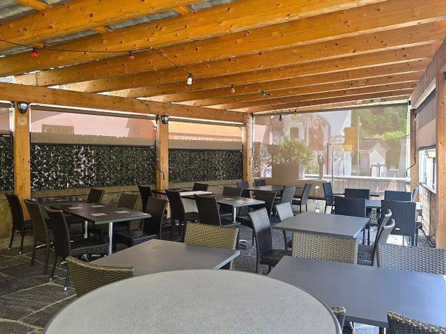 Ristorante con due appartamenti di 4,5 locali anche come immobile da reddito - Foto 21 di 46