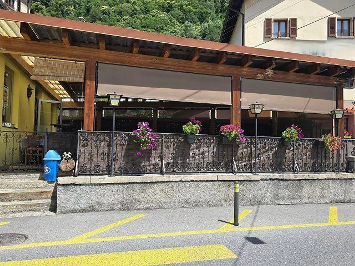 Ristorante con due appartamenti di 4,5 locali anche come immobile da reddito - Foto 22 di 46