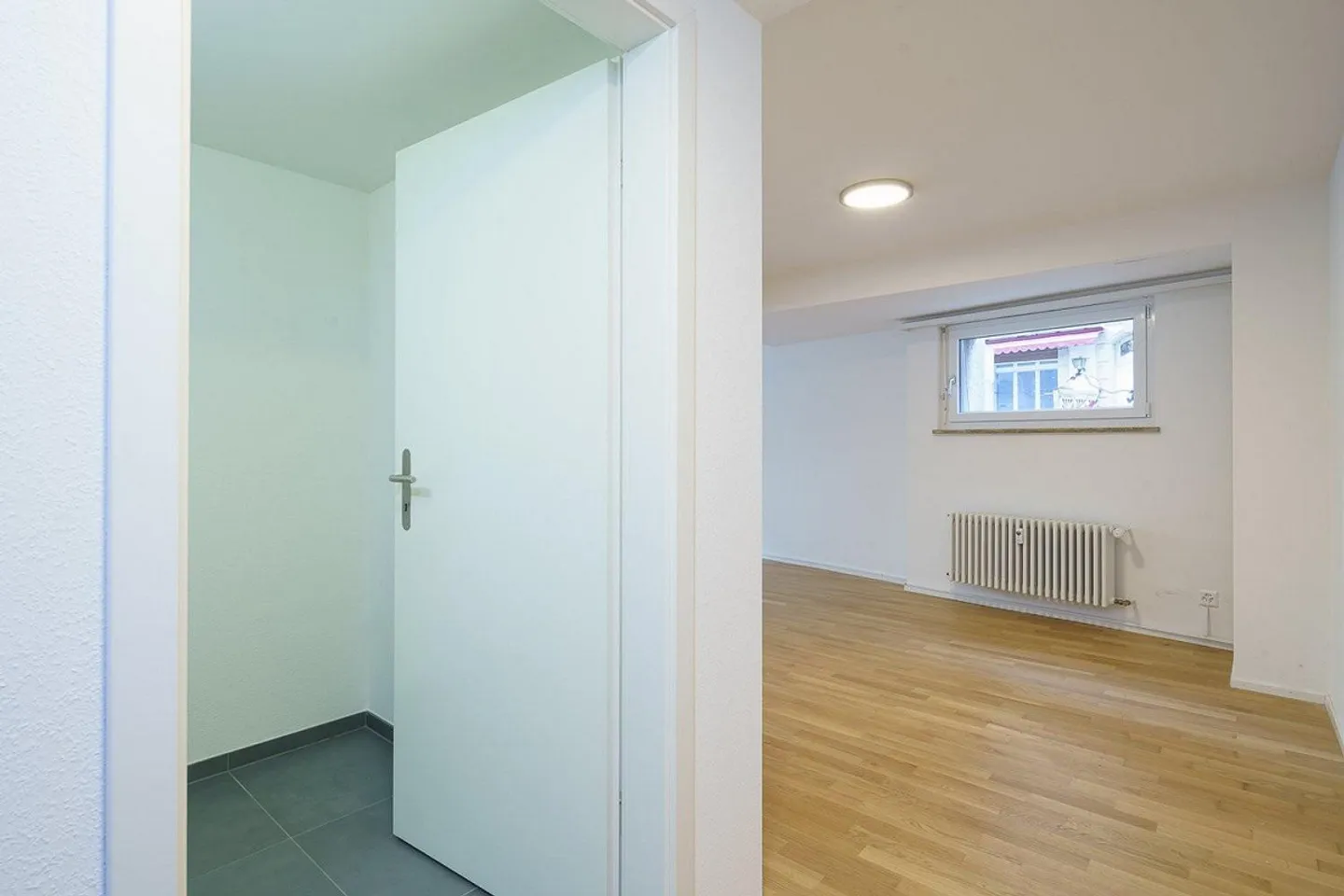 Ufficio di 38m² in affitto a Basilea - Foto 2 di 5