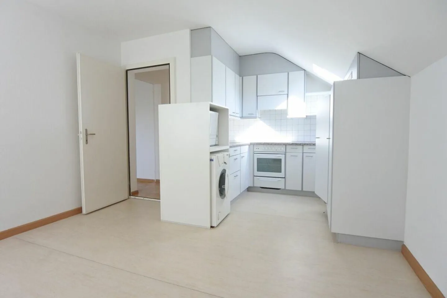 Appartamento 2,5 locali a Oberwil - Foto 3 di 9