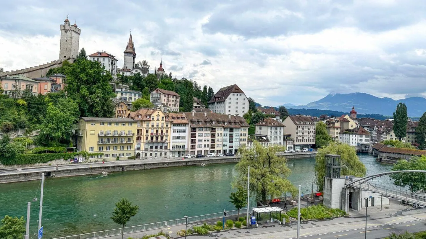 Presenza forte e spazi versatili - Foto 14 di 14