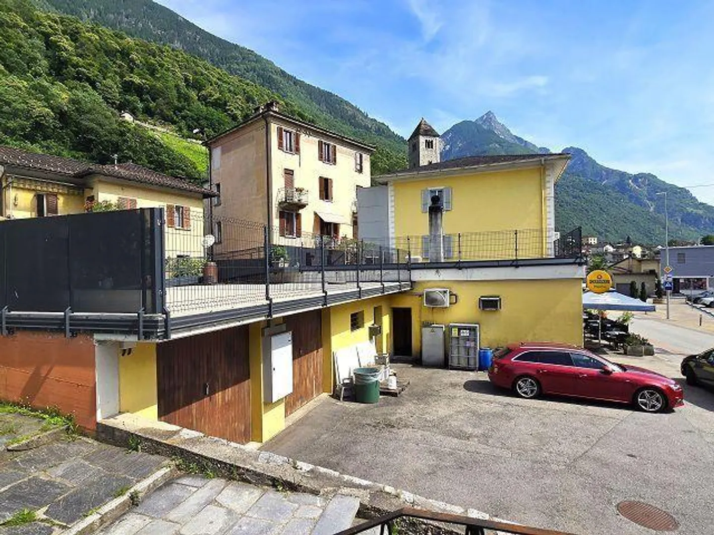 Ristorante con due appartamenti di 4,5 locali anche come immobile da reddito - Foto 39 di 46