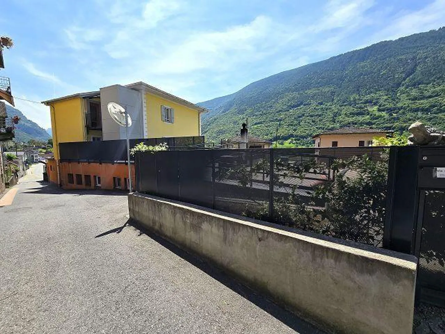 Ristorante con due appartamenti di 4,5 locali anche come immobile da reddito - Foto 36 di 46