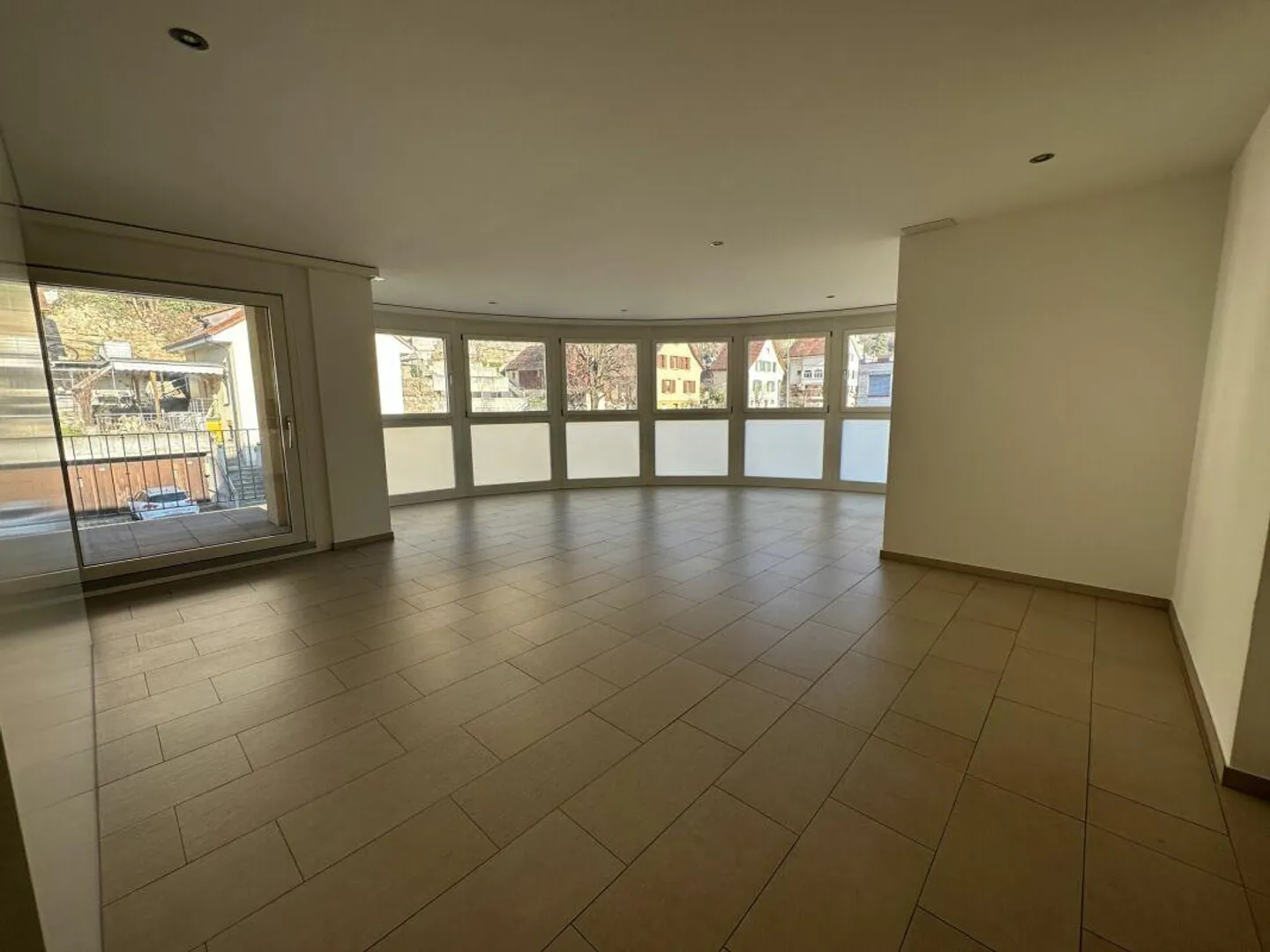 Moderne 2.5-Zimmerwohnung im Ärztehaus in Liestal - Photo 4 sur 7