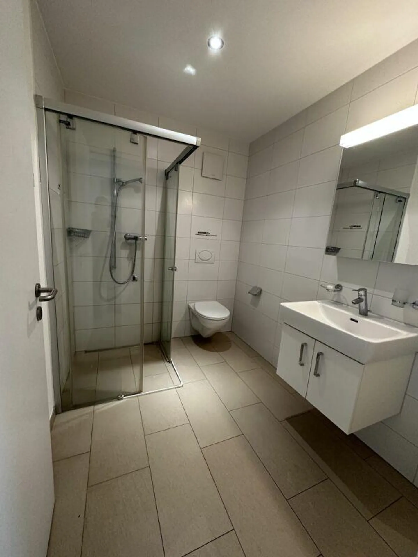 Moderne 2.5-Zimmerwohnung im Ärztehaus in Liestal - Photo 5 sur 7