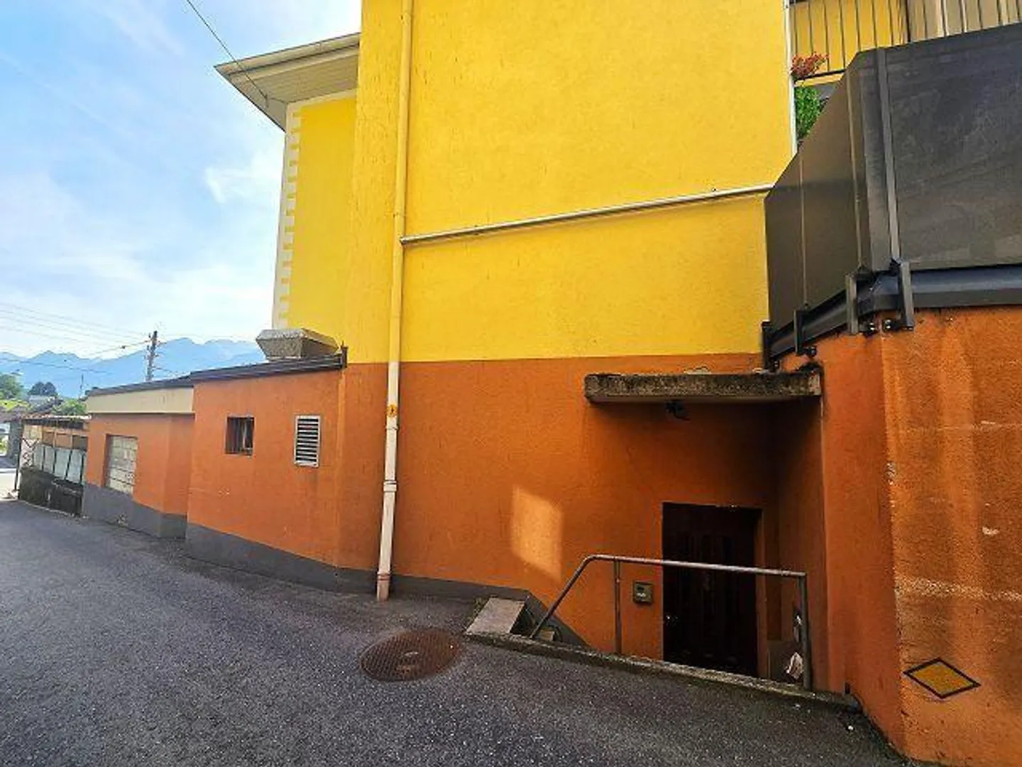 Ristorante con due appartamenti di 4,5 locali anche come immobile da reddito - Foto 43 di 46