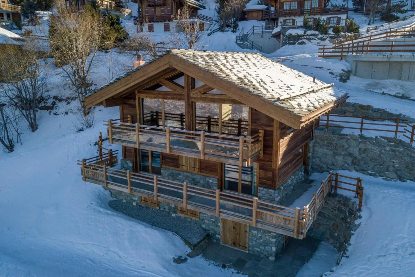 Magnifico chalet nuovo sci in sci out in residenza principale - Foto 3 di 3