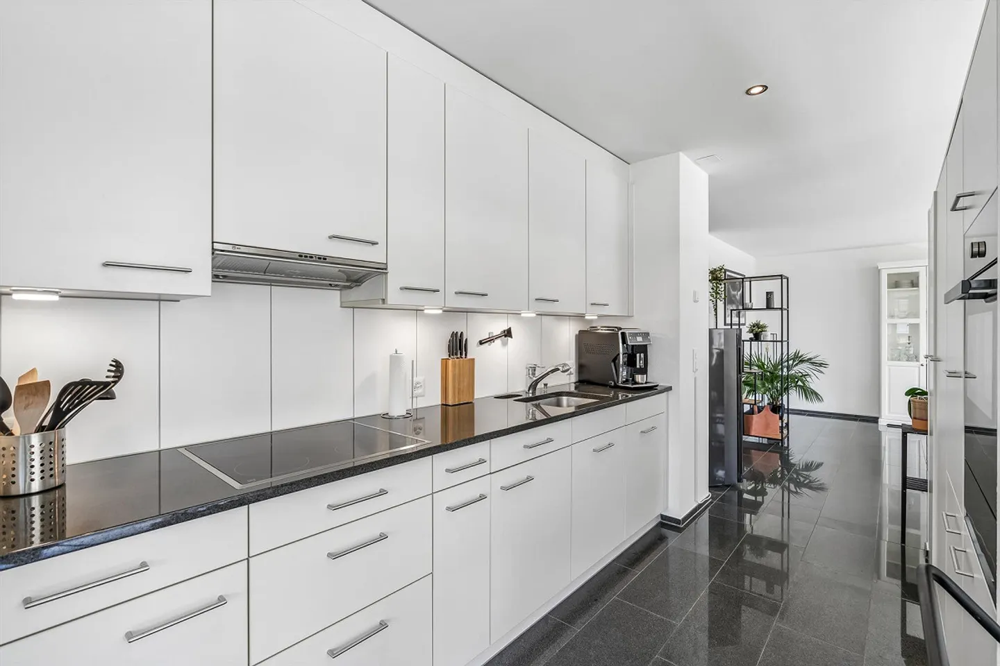 A Home to Arrive and Feel Good - Photo 3 of 5