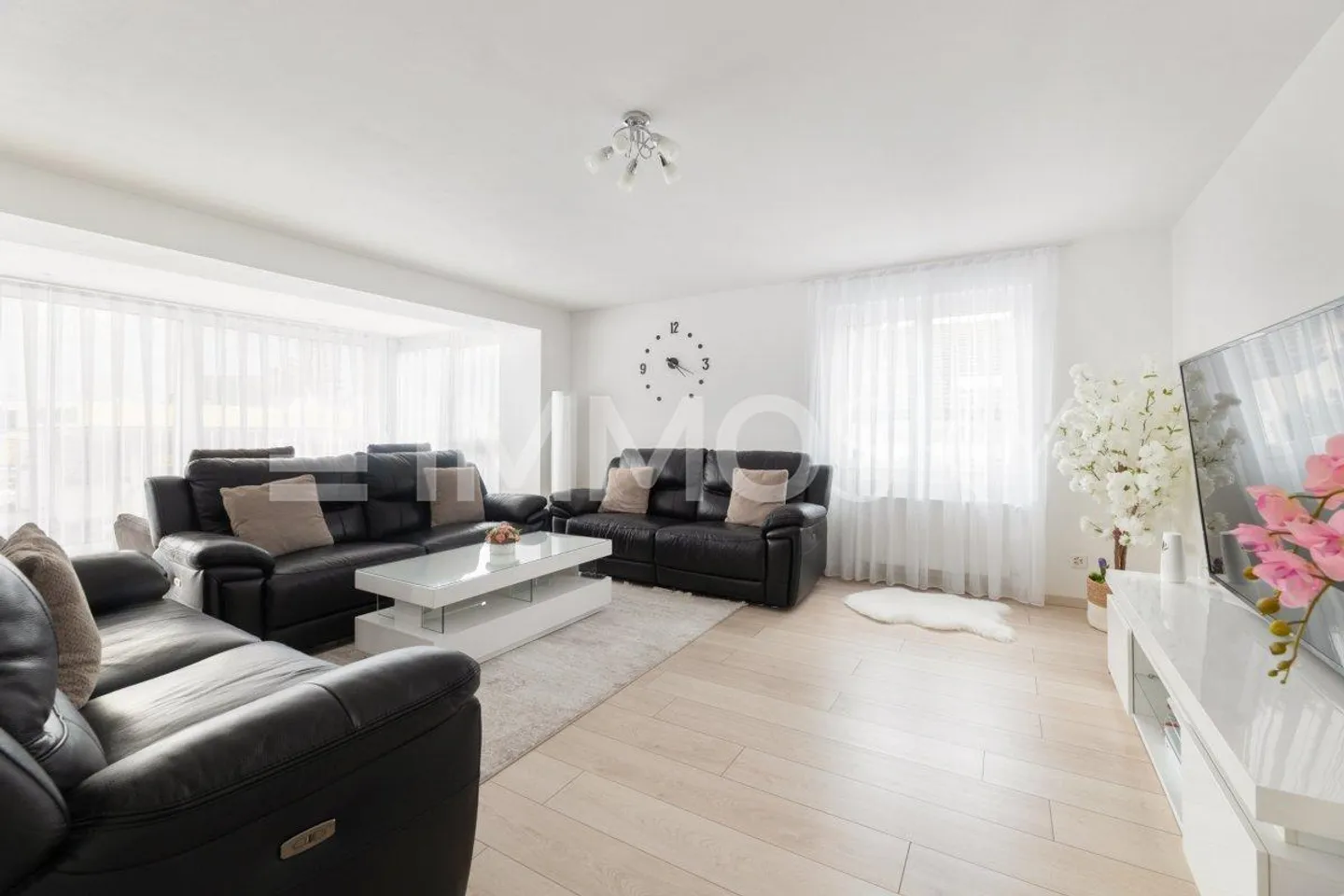 Appartamento Familiare Ristrutturato a Haag - Foto 1 di 5