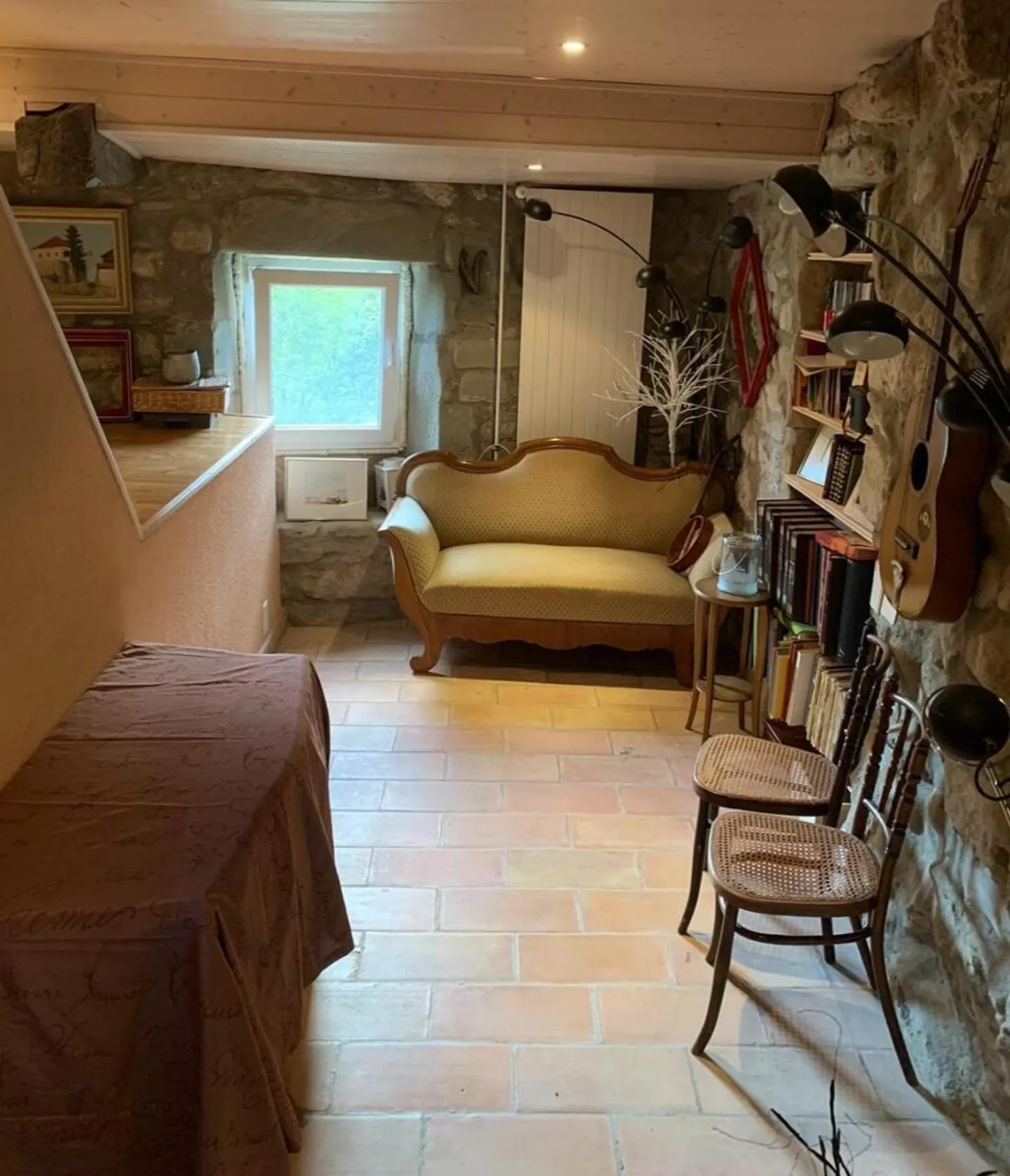 Contiguous House 4 Rooms - Photo 11 of 13