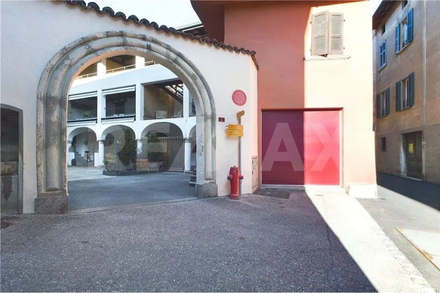 Renovierte Wohnung mit Veranda, Innenhof und Parkplatz - Foto 9 von 10