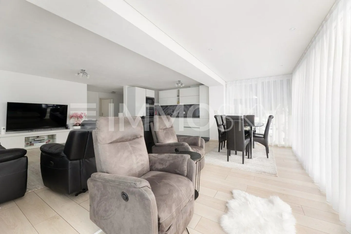 Appartamento Familiare Ristrutturato a Haag - Foto 4 di 5