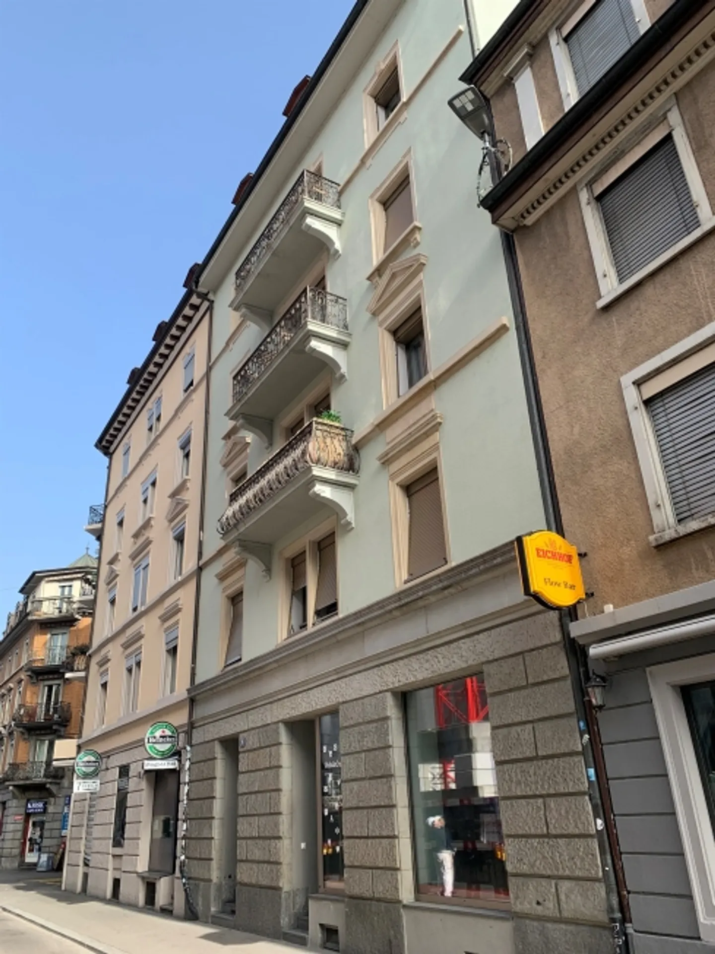 Mischgenutztes Gebäude mieten - Foto 1 von 5