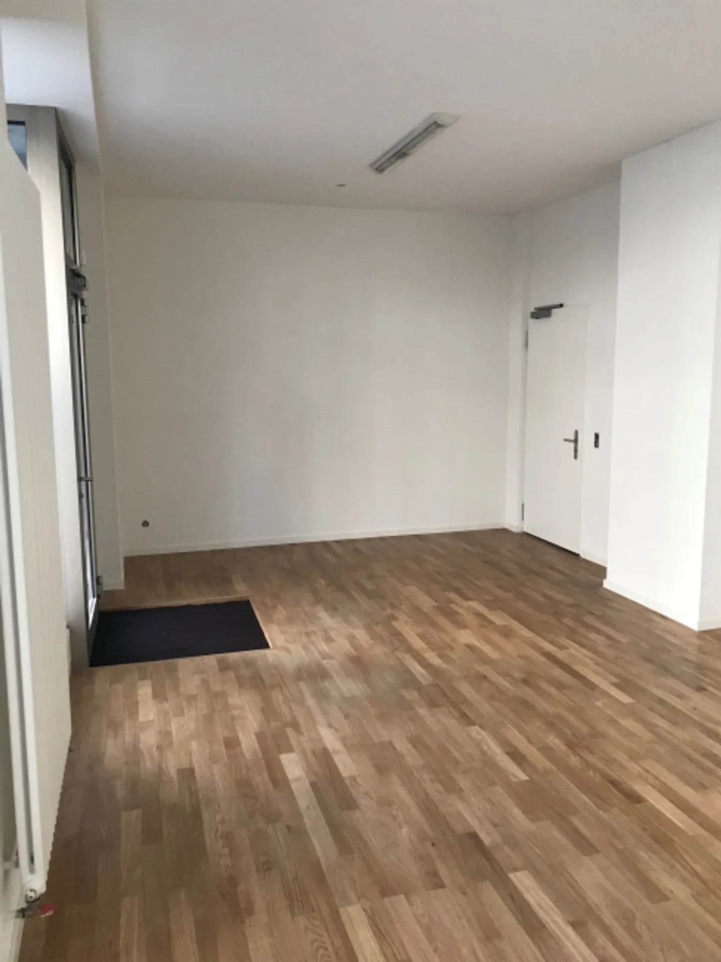 Mischgenutztes Gebäude mieten - Foto 4 von 5