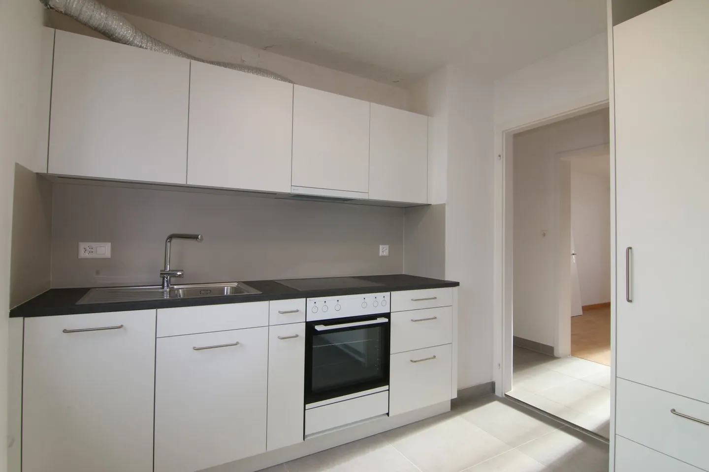 Appartement lumineux de 3 pièces après rénovation complète à Biberist - Photo 1 sur 9