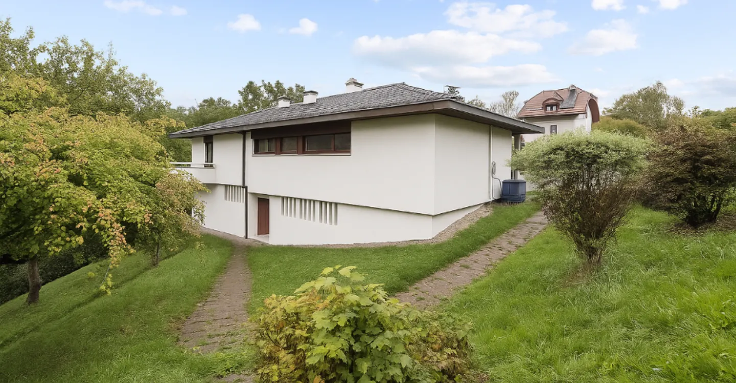 11-Zimmer-Haus - Foto 1 von 10