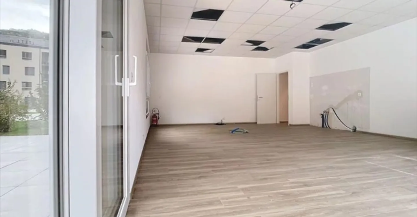 Magasin à louer - Photo 3 sur 9