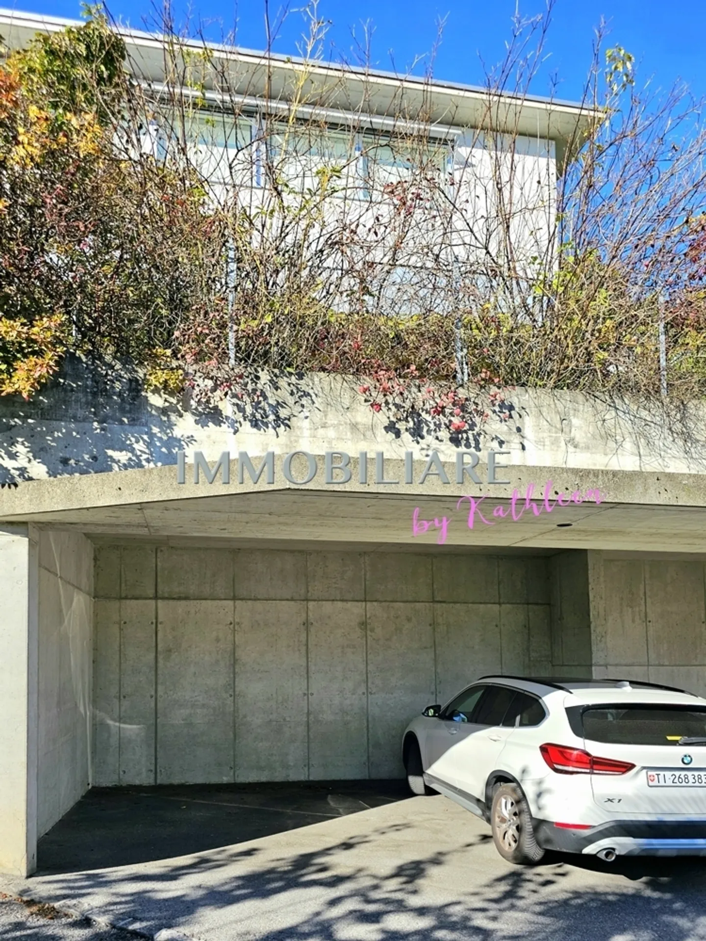 Maison moderne dans un emplacement ensoleillé et calme, avec cheminée et petit jardin - Photo 6 sur 13