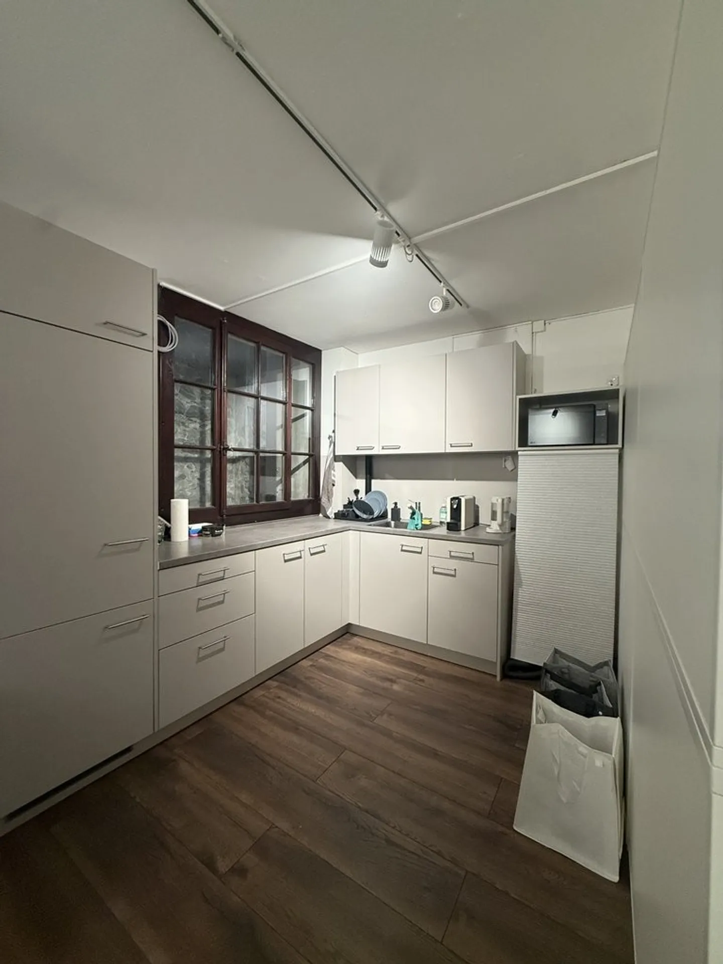 Wunderschöne Gewerbefläche im Herzen von Montreux! - Foto 5 von 6