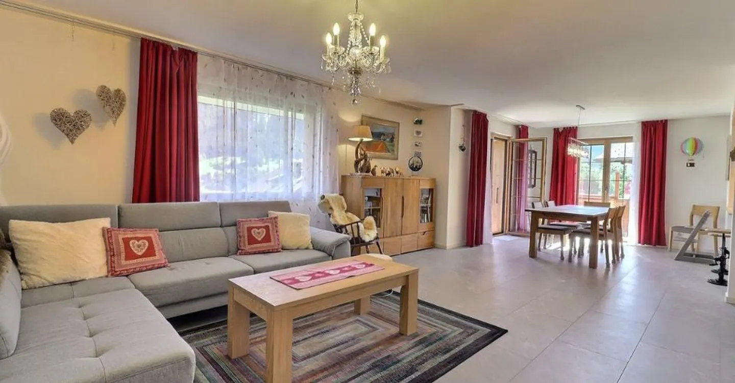 Bel appartement de 4.5 pièces à vendre à Château-d'Oex ! - Photo 2 of 13