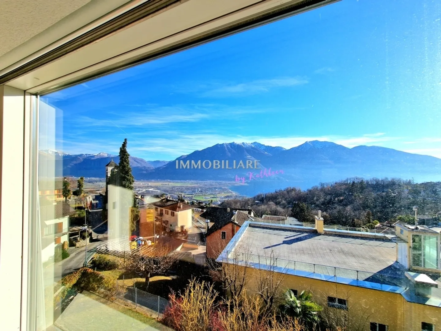 Maison moderne dans un emplacement ensoleillé et calme, avec cheminée et petit jardin - Photo 13 sur 13