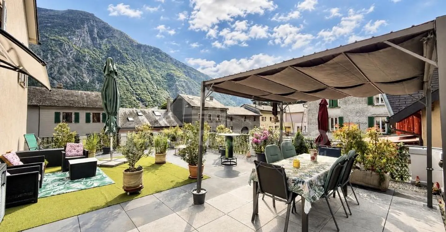 Charming Apartment with Spacious Panoramic Terrace - Photo 8 of 10