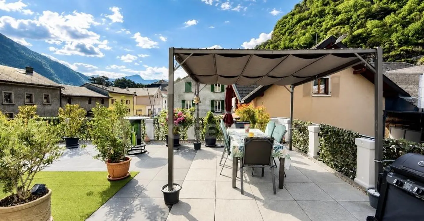 Charming Apartment with Spacious Panoramic Terrace - Photo 9 of 10