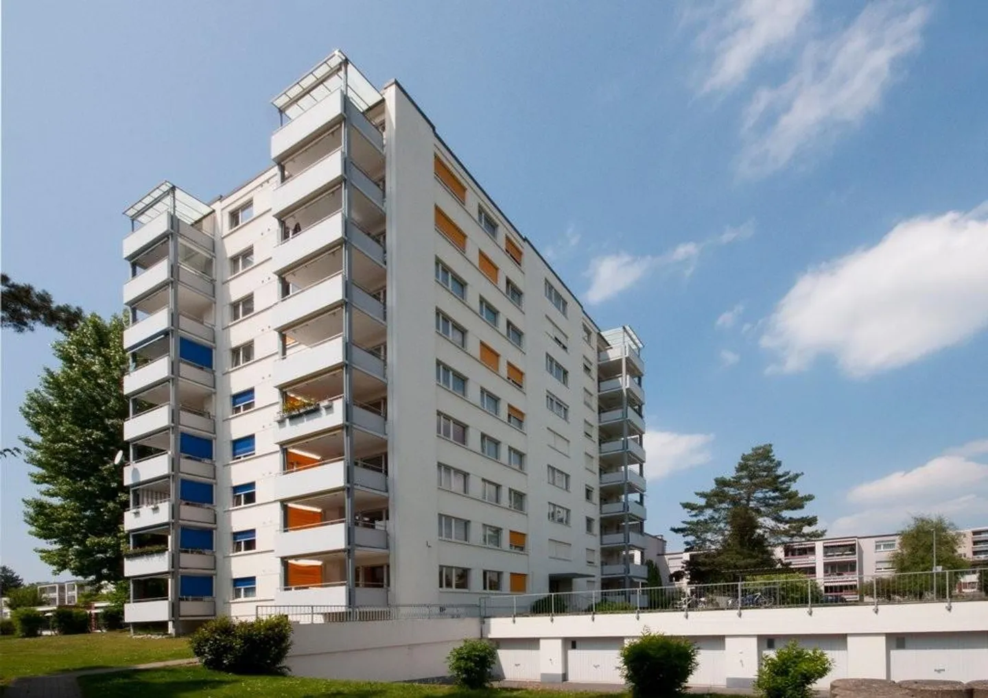 RENT WITHOUT DEPOSIT - Dreamlike view over the city and lake - Photo 1 of 9