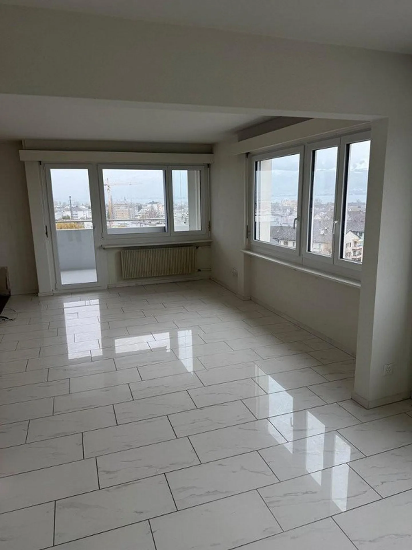 RENT WITHOUT DEPOSIT - Dreamlike view over the city and lake - Photo 5 of 9