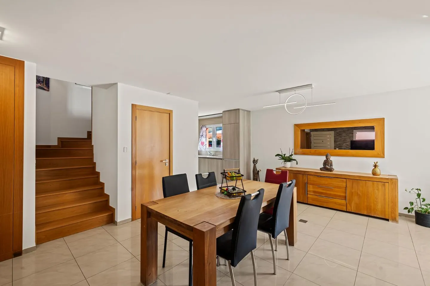 Incantevole villa di 4,5 stanze di 130 m2 a Vétroz su un lotto di 463 m2 - Foto 5 di 13