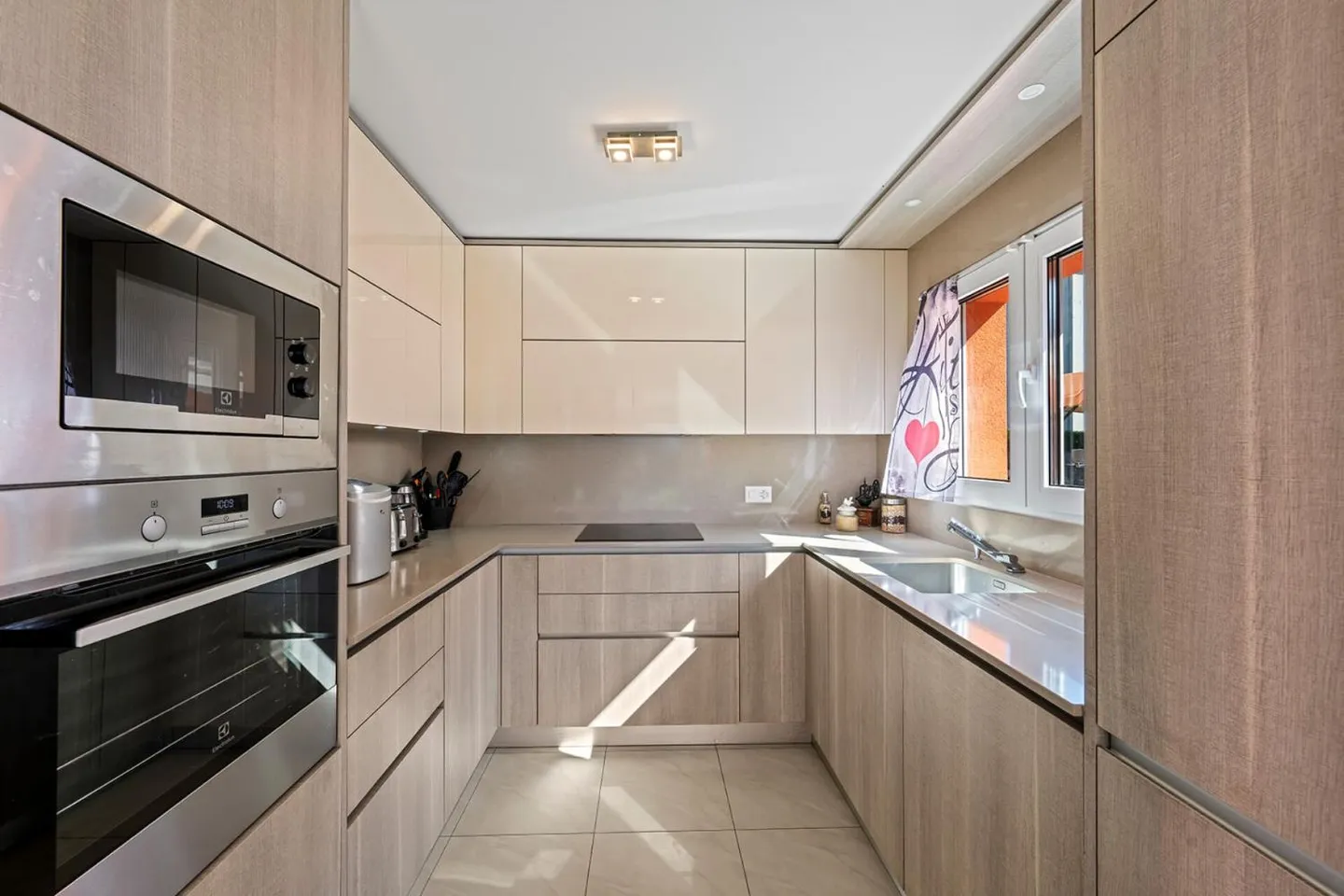 Incantevole villa di 4,5 stanze di 130 m2 a Vétroz su un lotto di 463 m2 - Foto 8 di 13