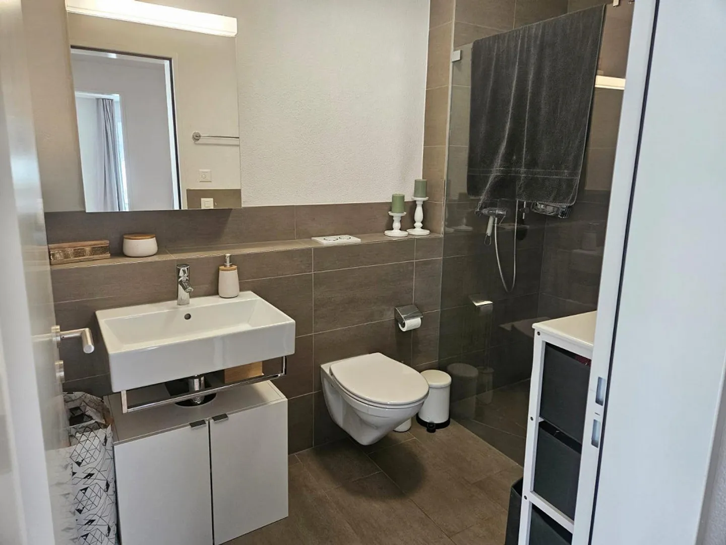 Moderne Wohnung mit grossem Balkon - Foto 6 von 8