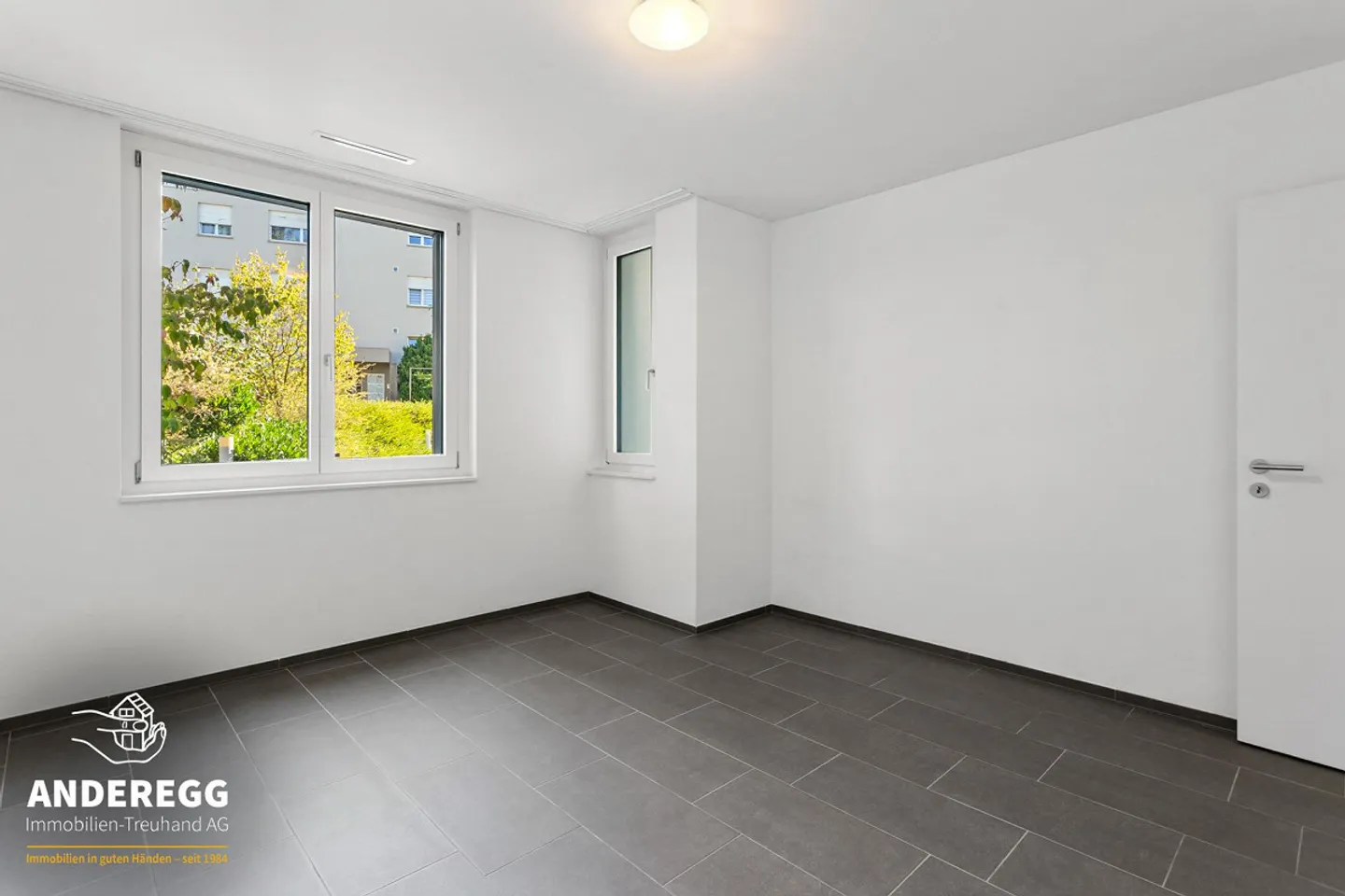 Appartamento giardino 3,5 locali con molta privacy, grande area giardino ... - Foto 9 di 13