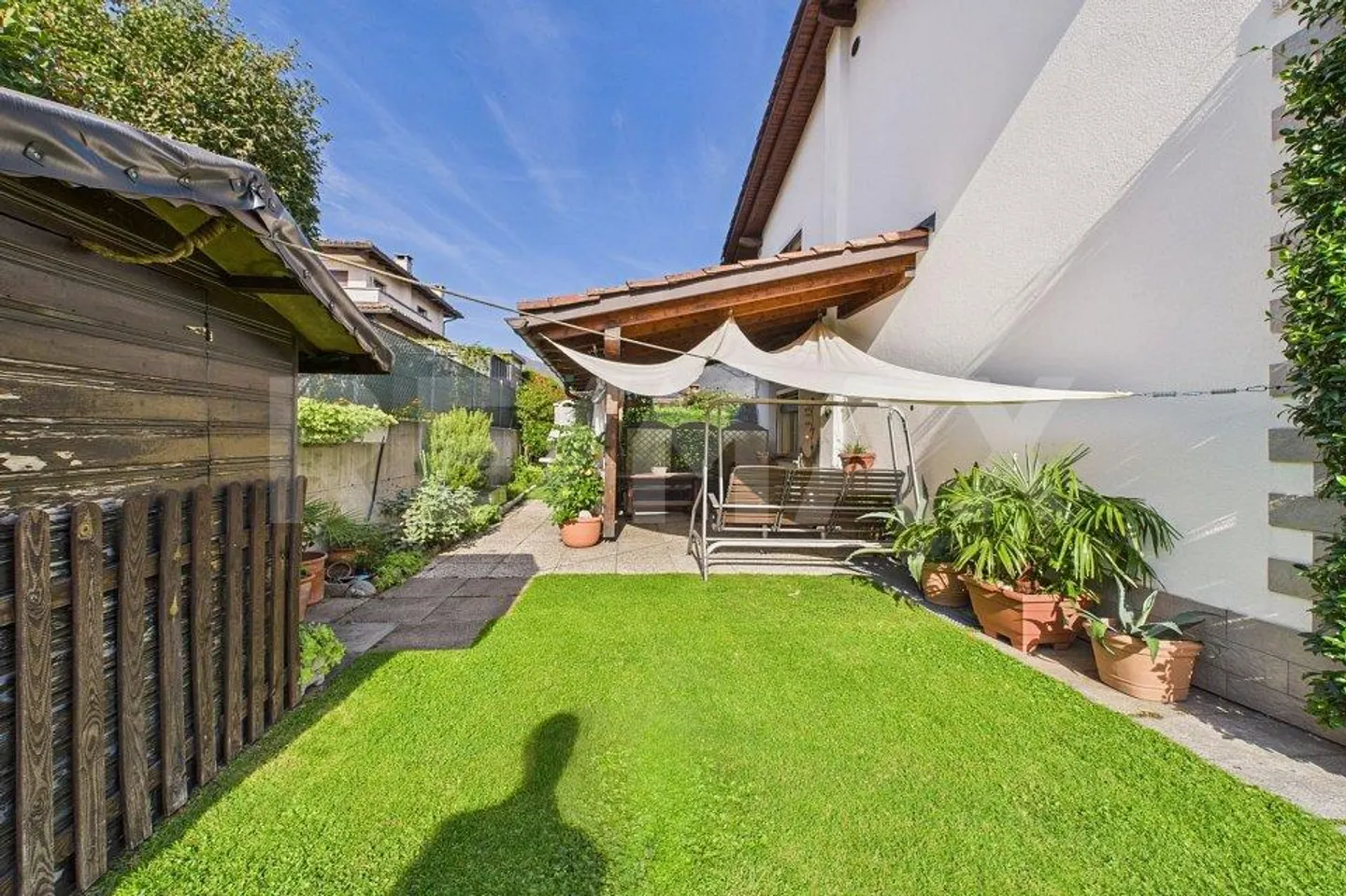 Elegant twin house with charming garden in Bedano - Photo 11 of 13