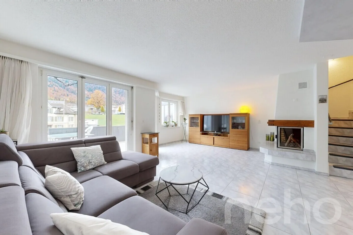 Appartement spacieux et lumineux de 5,5 pièces à Schübelbach - Photo 2 sur 12