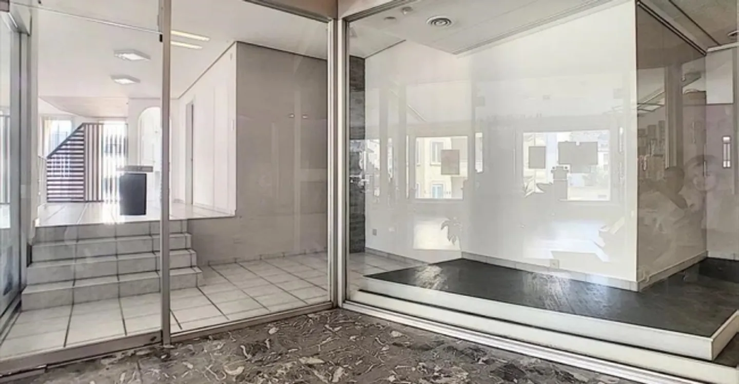 Shop for rent - Photo 10 of 11