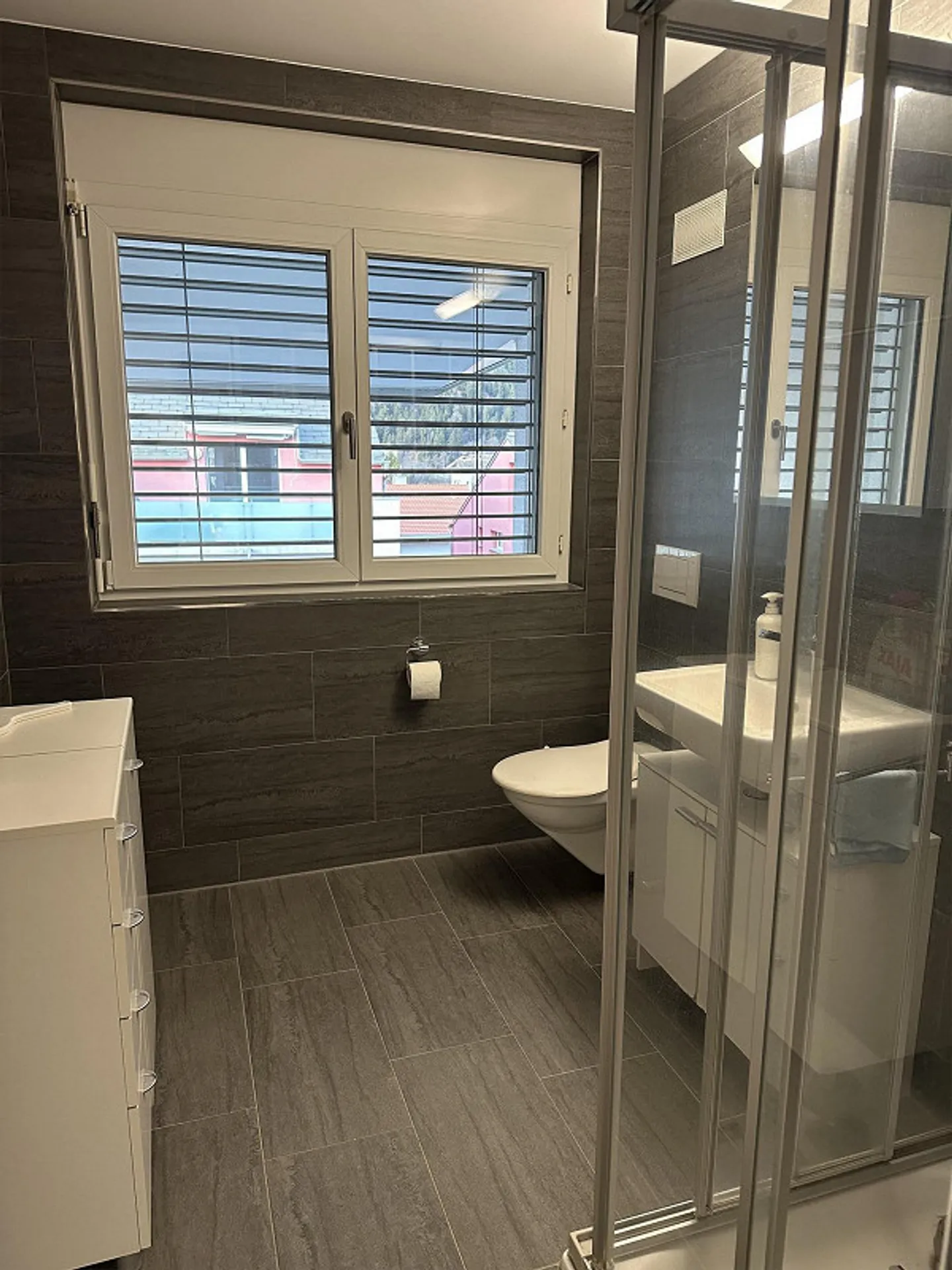 Appartamento mansardato di 3,5 locali nel cuore di Ems - Foto 11 di 12