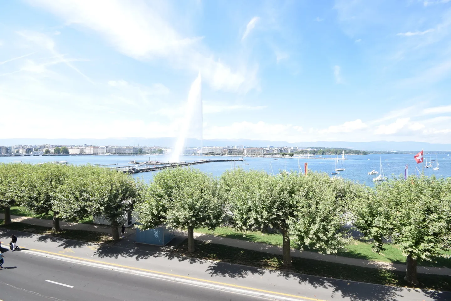 Superbo appartamento completamente ristrutturato di fronte al lago - Foto 1 di 1