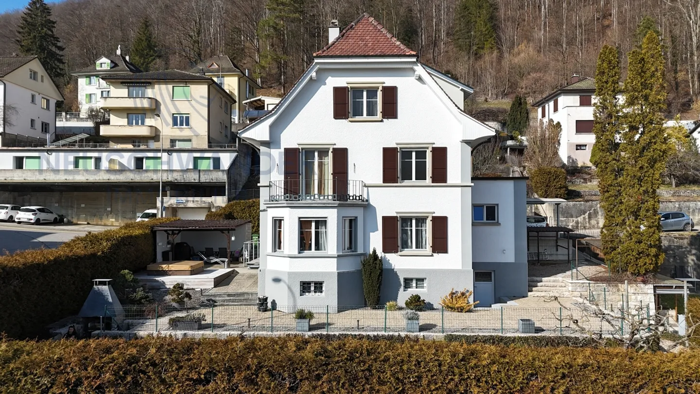 Splendida villa con una vista magnifica e posizione strategica - Foto 2 di 32