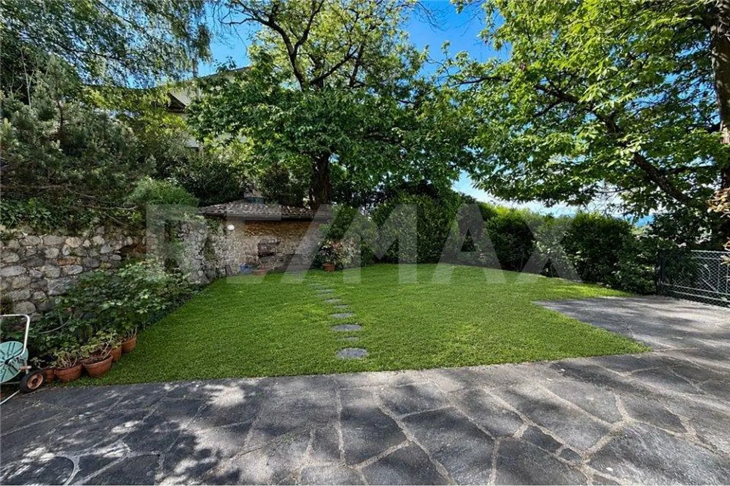 Elegante Villa mit Pool und Panoramablick auf den Monte Lema in Aranno - Foto 13 von 13